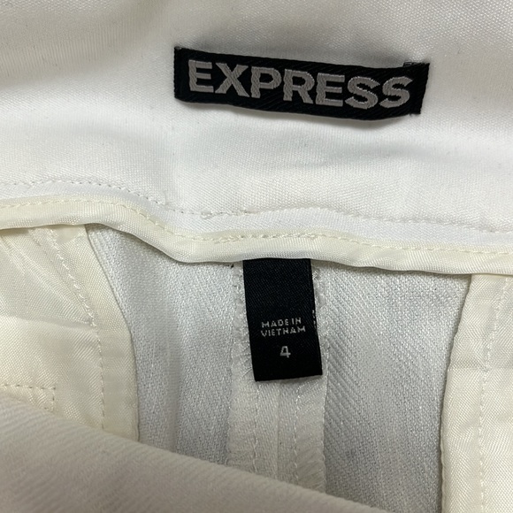 Shorts - Picture 3 of 4